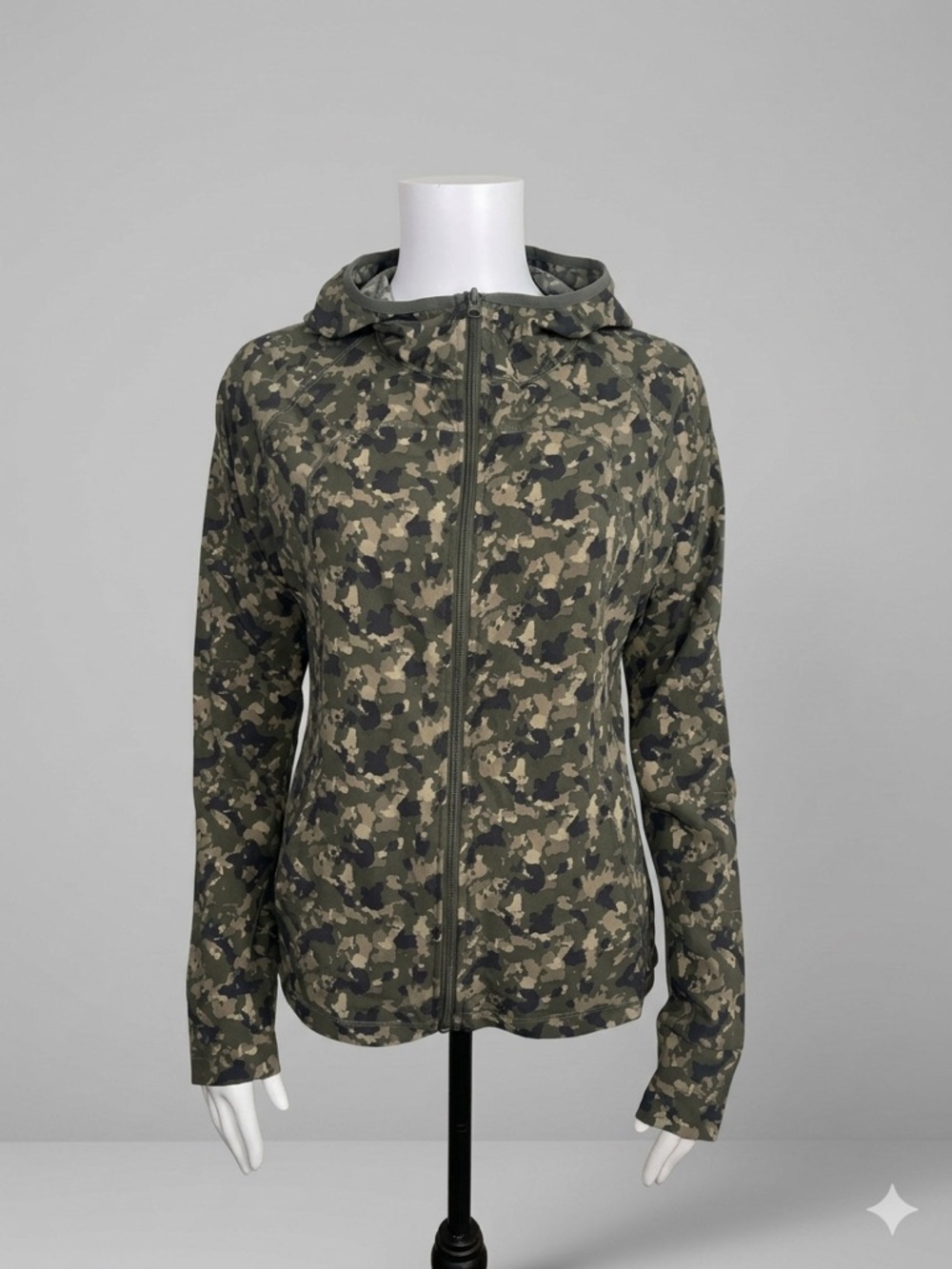 Flexure Outdoors Women’s Free Country Packable Digital Camo Windbreaker .  #0302